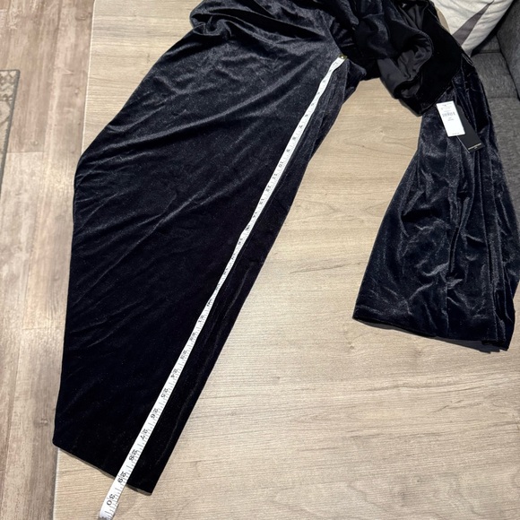 Banana republic velvet jumpsuit - Picture 11 of 11